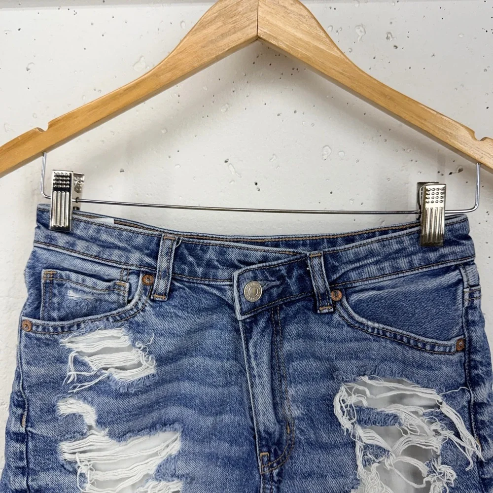 American Eagle Size 2 Highest Rise Baggy Distressed Jean Shorts